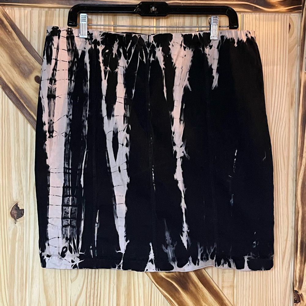 A Beautiful Soul Batik Mini Skirt Black X